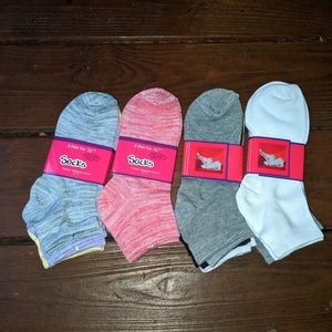 12 Pairs of Women's Socks